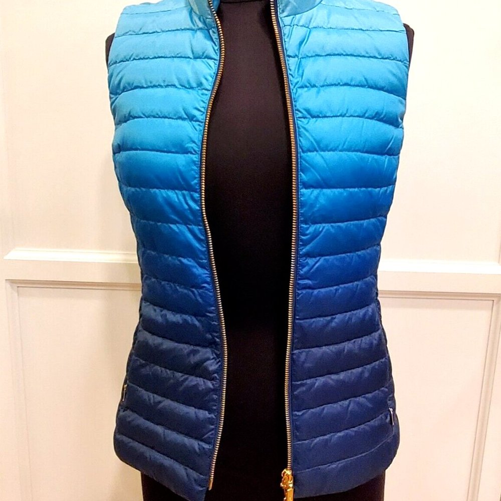 Lilly Pulitzer NWT Blue Ombre Vest XL looking for a new closet.